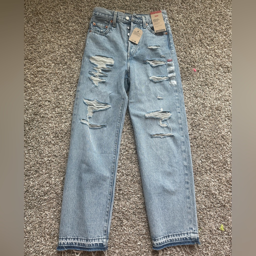 Levi’s straight leg jeans unique patch pocket
